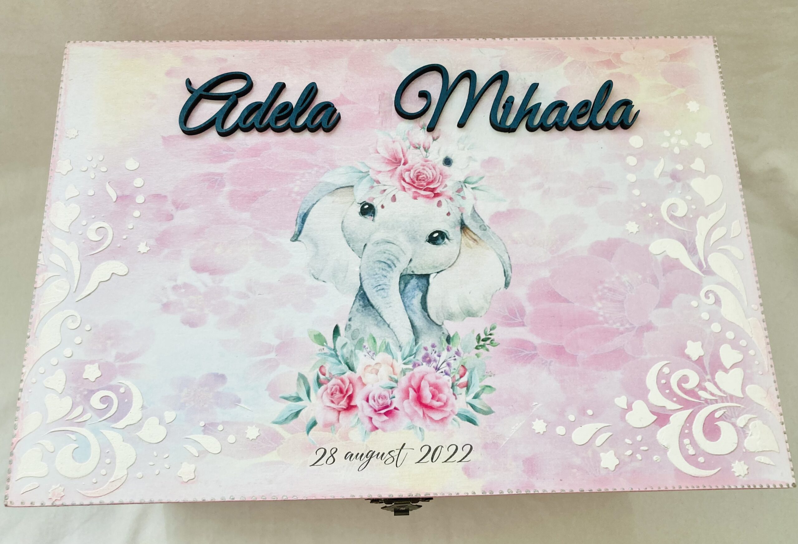 Set Prima Aniversare si Cufar ”Flori si elefant” - Image 6