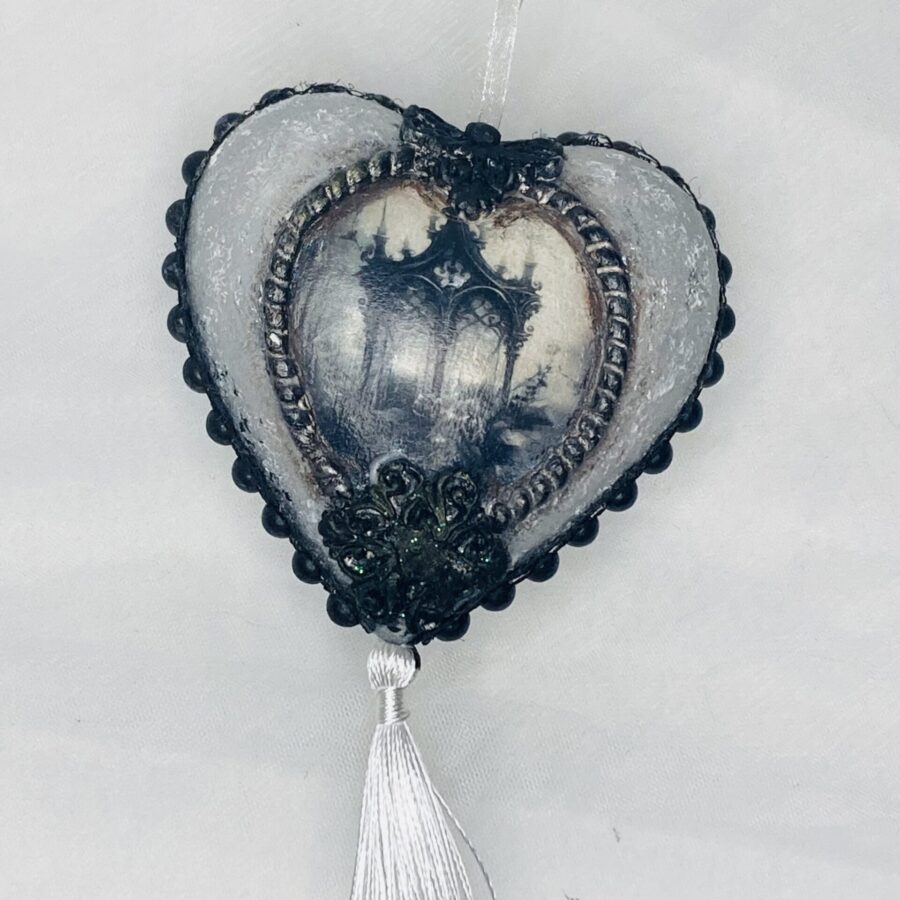 Ornament inima Gotic